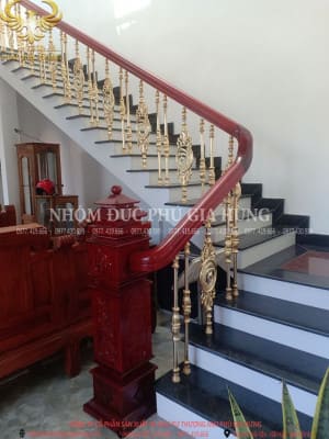 Con Tiện Cầu Thang -  02
