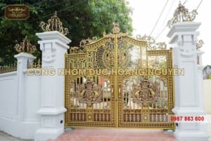 Báo giá cửa nhôm đúc cho nhà phố sang trọng